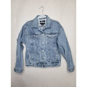 BDG Oversized Women's Denim Trucker Jean Jacket Light Wash Button Front